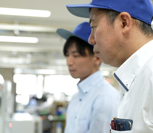 フレキシブルライン開発 │ ロームのものづくりの強み │ 企業情報 │ コーポレートトップ │ ローム株式会社 - ROHM ...