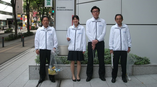会社近辺の清掃活動を実施