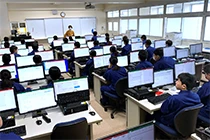 工業高等学校生を受け入れ
