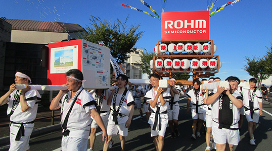 地域の夏祭りに参加