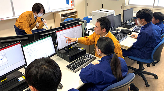 工業高等学校生を受け入れ