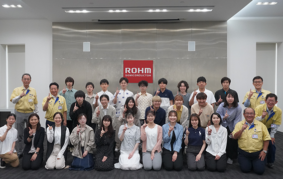 九州工業大学の学生を受け入れ