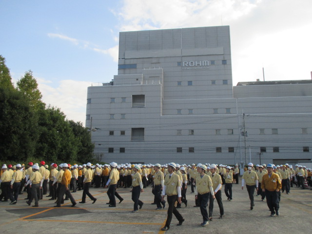 ローム一斉避難訓練の様子