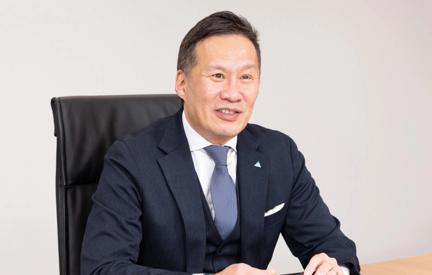 華 健豪 氏